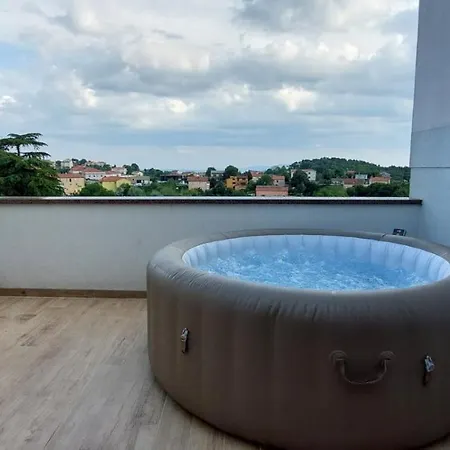 Pick Dream Apartment, Apartment