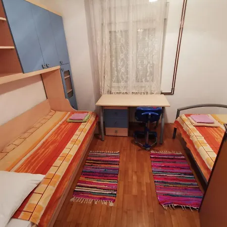 Pick Dream Apartment, Apartment